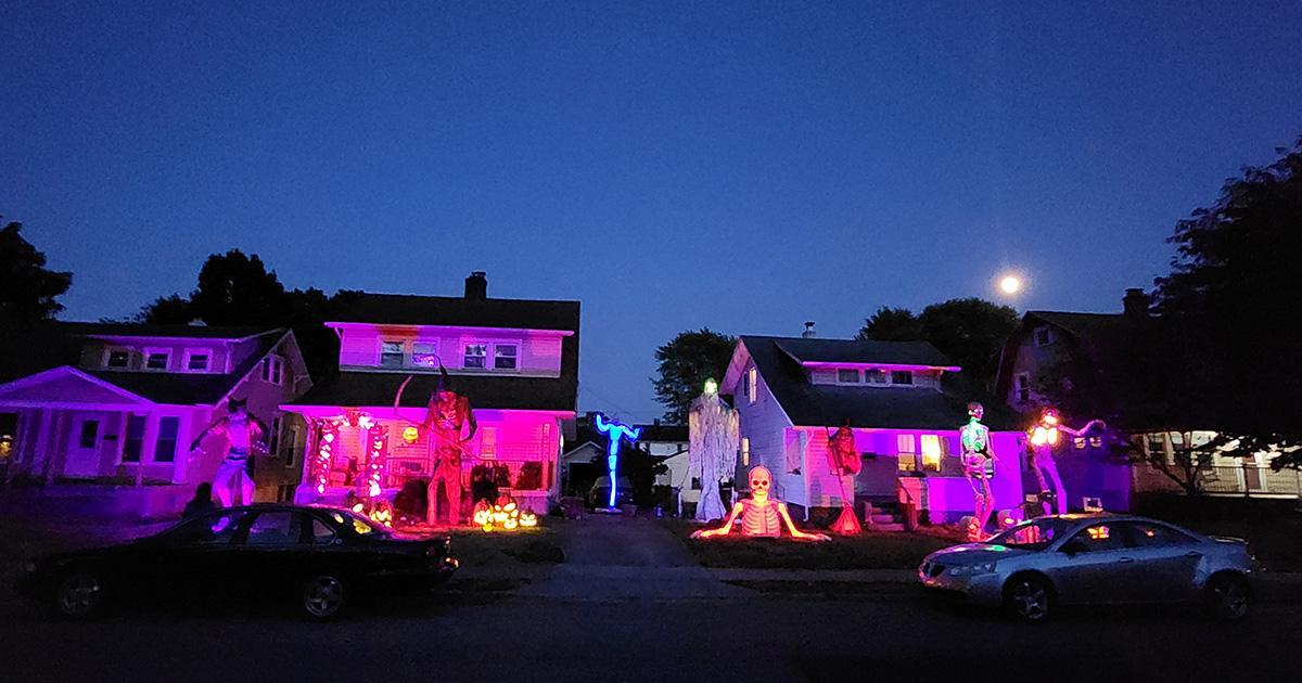 Halloween Yard Displays around Dayton