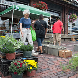 2nd Street Market Outdoor Farmers Market Opens May 4
