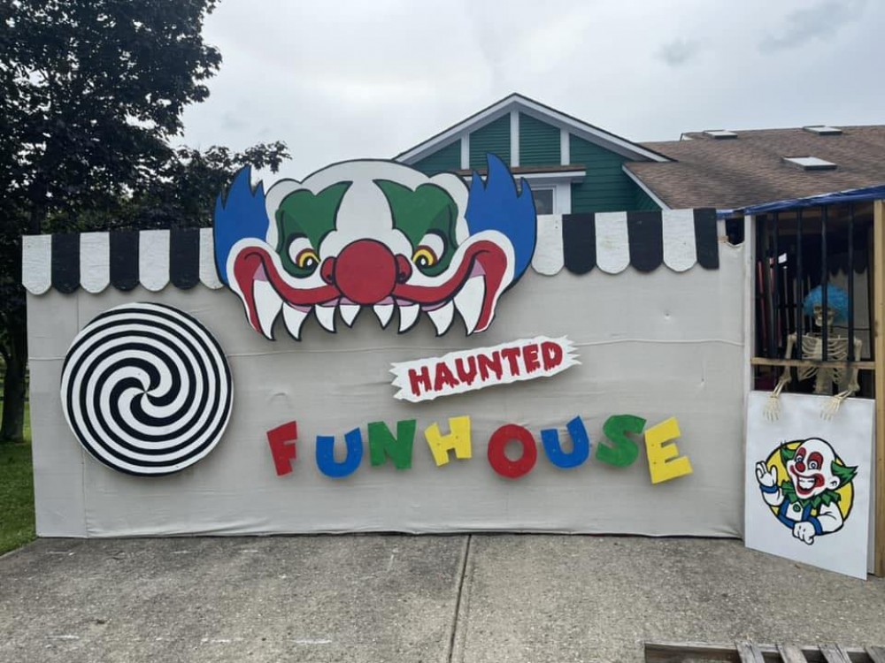 Laffin' Lizzy's Haunted Funhouse