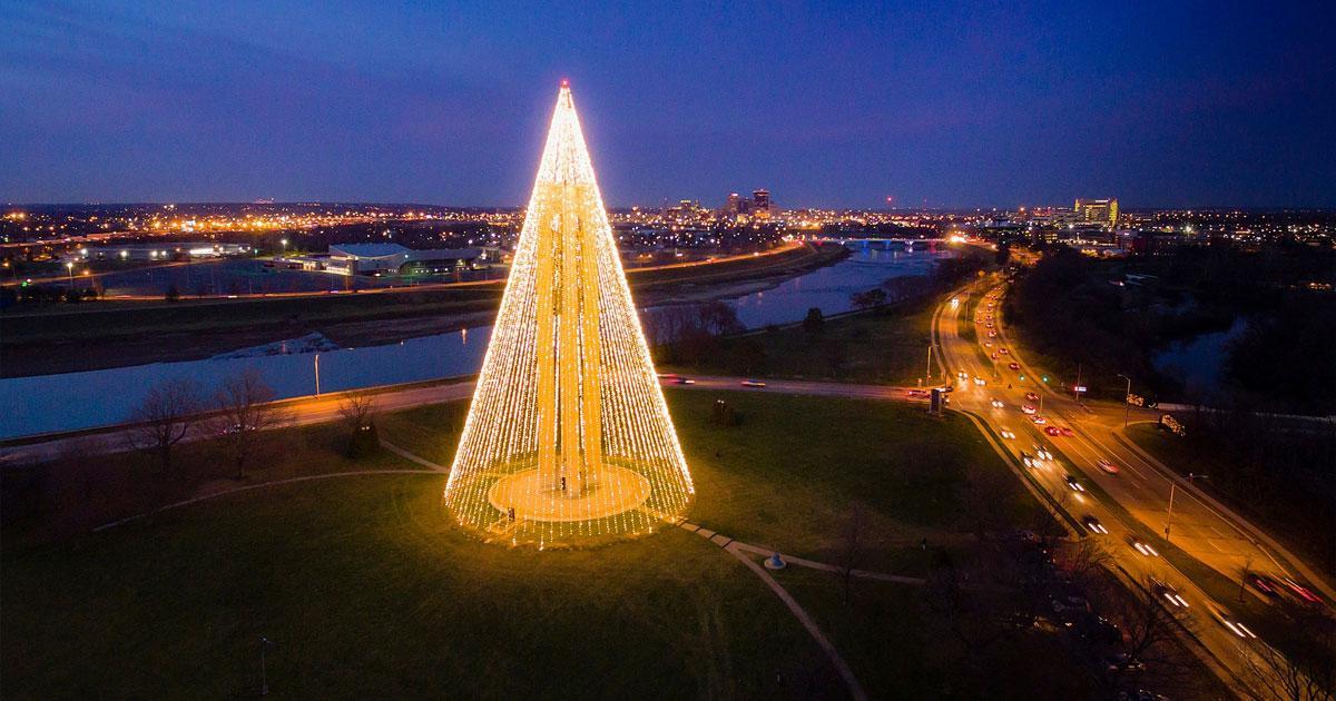 Carillon Tree of Lights - A Carillon Christmas, Dayton OH