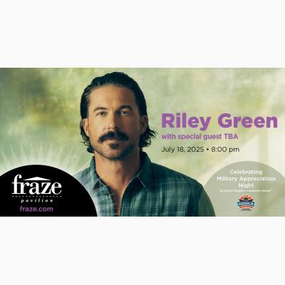 Riley Green in concert