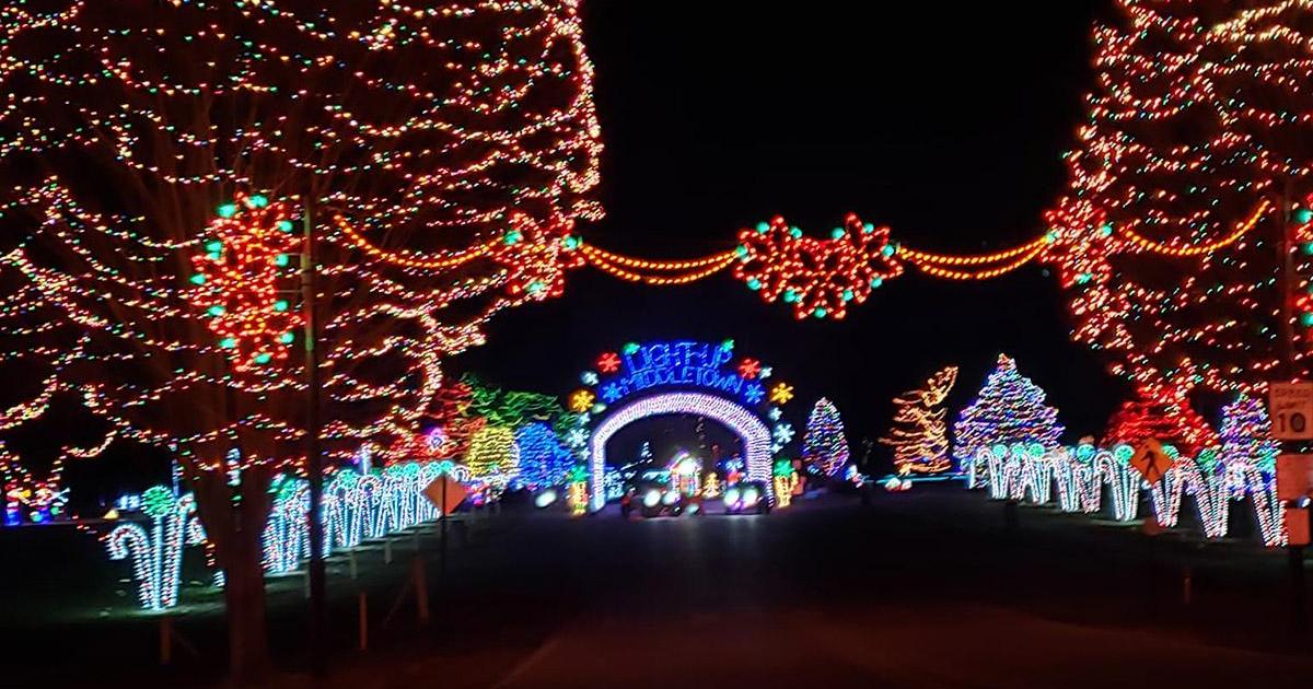 Drive-Through Holiday Light Display in Middletown OH