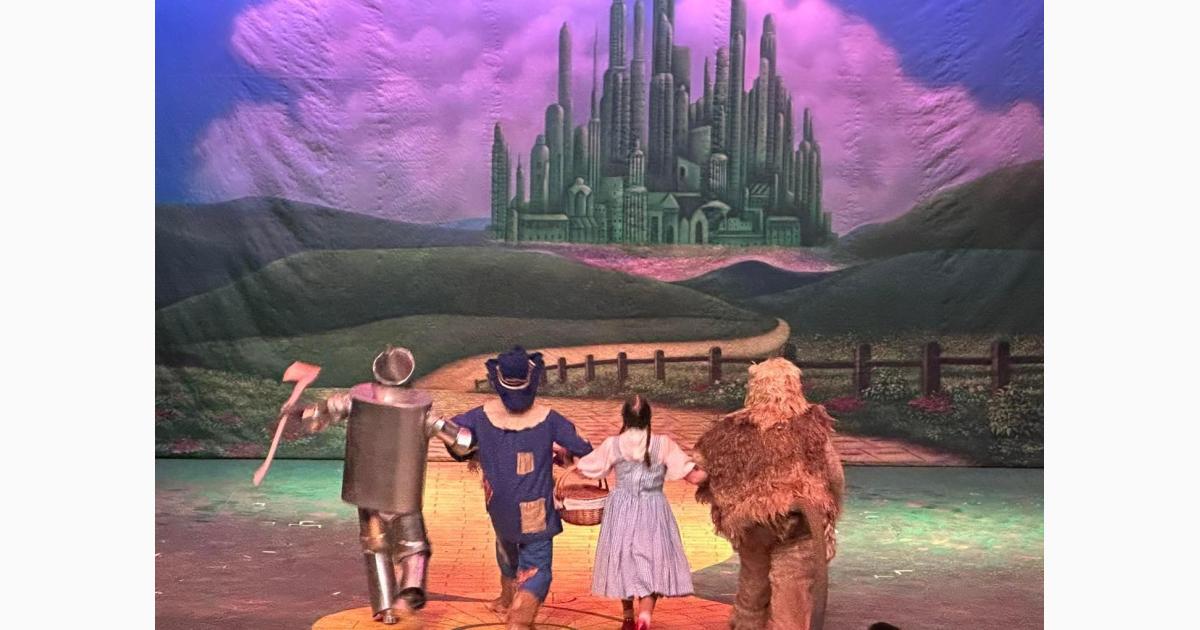 Review: The Wizard of Oz at La Comedia