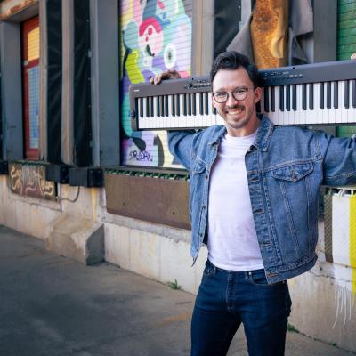 Dayton Native Brings Global Piano Bar Experience Home with "GRANDSTAND"