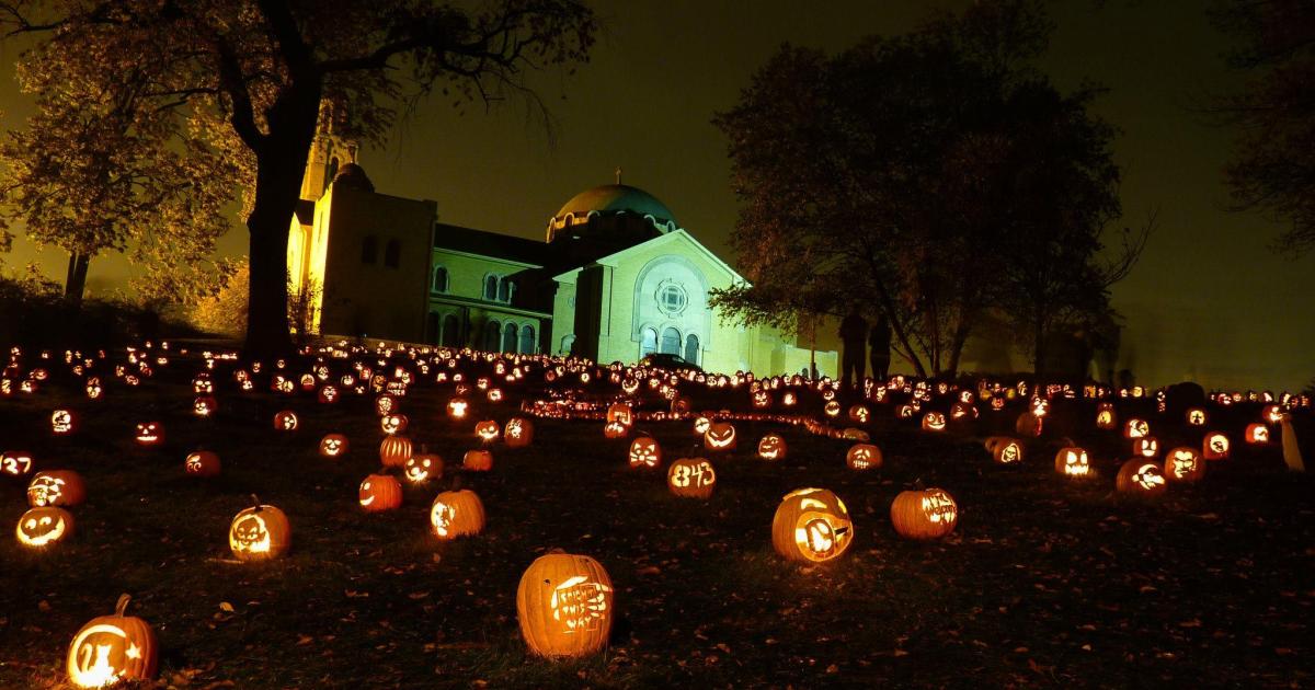 Pumpkin Glow on Stoddard Ave.