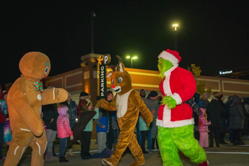 Holiday Parade at Austin Landing