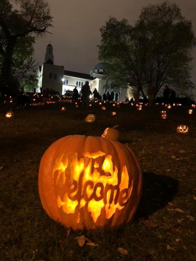 WELCOME: Pumpkin Glow on Stoddard Ave.